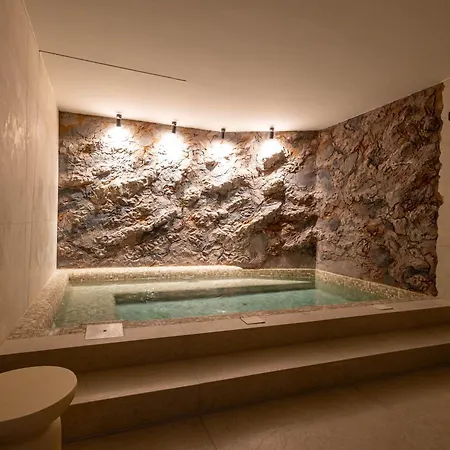 Olea Luxury & 3*