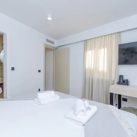 Olea Luxury & 3*