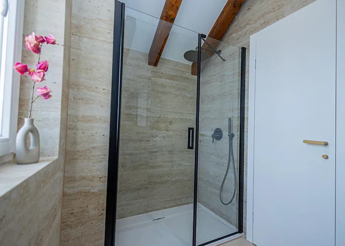 Olea Luxury & 3*