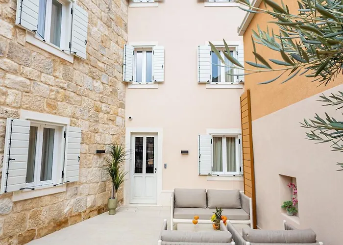 Olea Luxury & 3* Сплит